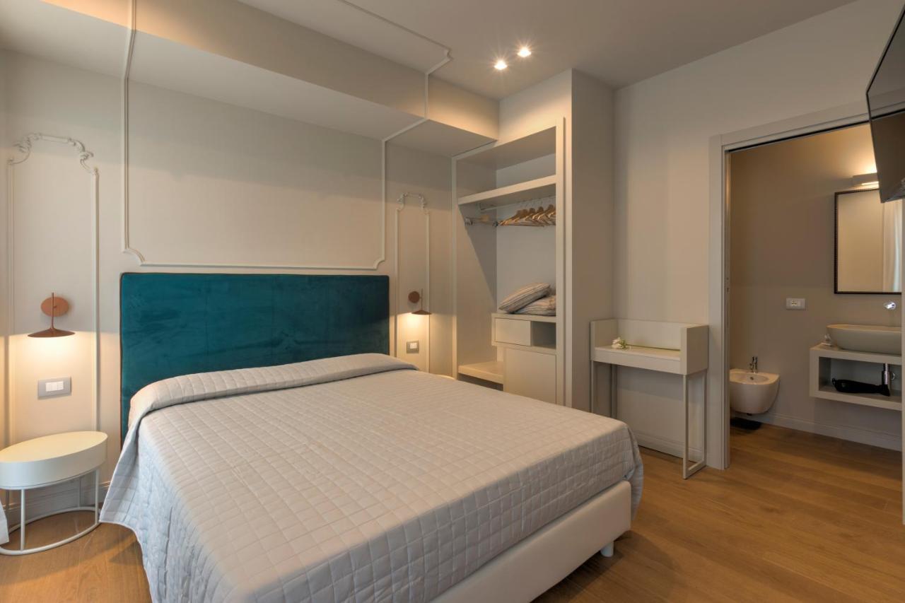 Diecidodici Boutiquerooms Sirolo Εξωτερικό φωτογραφία